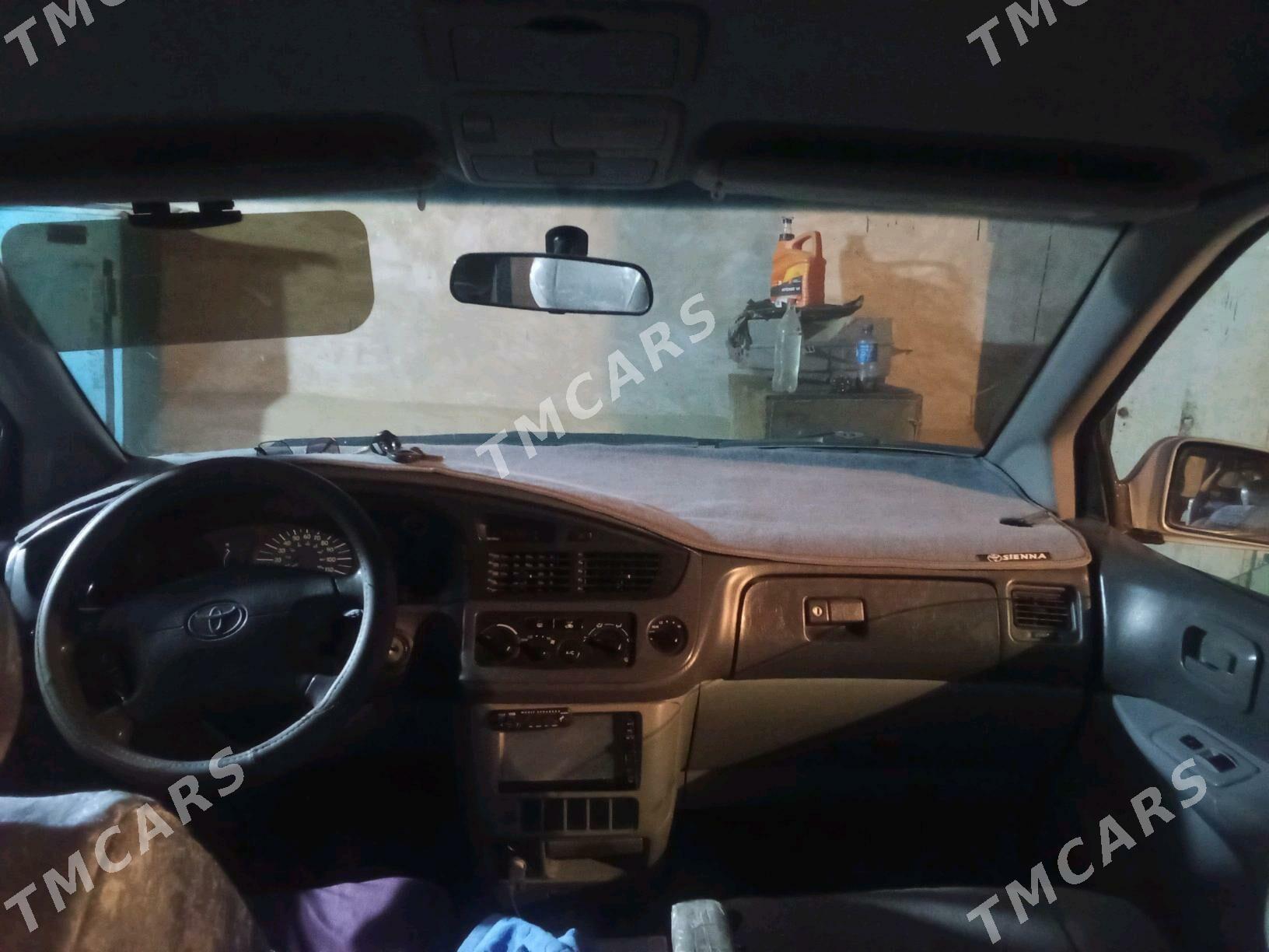 Toyota Sienna 2002 - 140 000 TMT - Esenguly - img 3