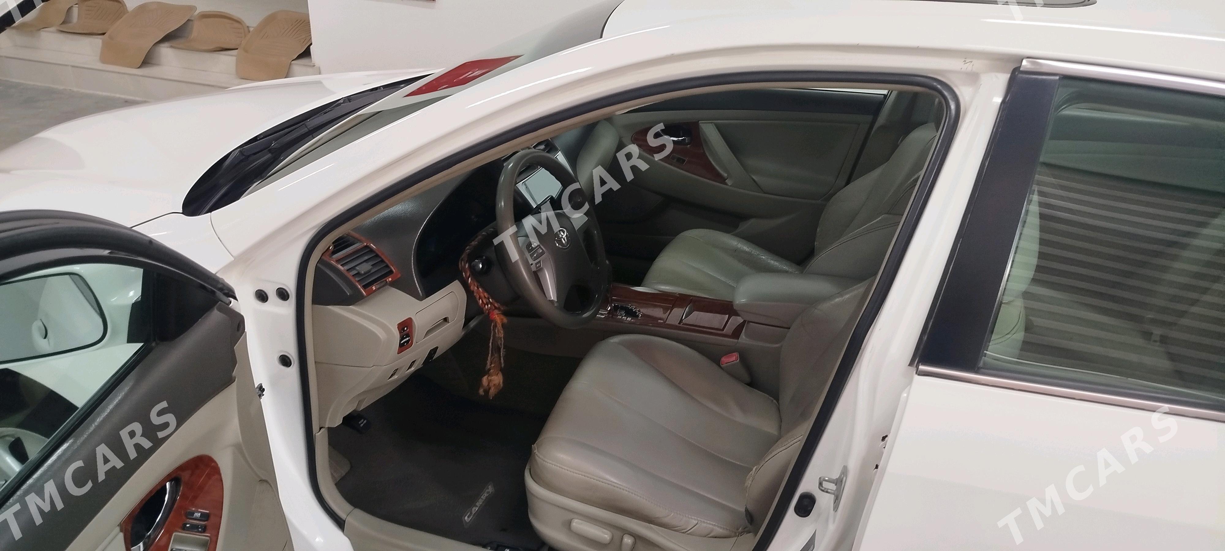 Toyota Camry 2010 - 196 000 TMT - Мары - img 6
