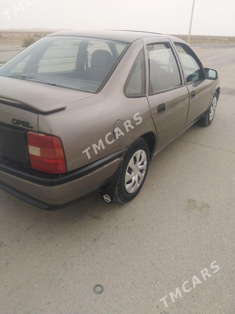 Opel Vectra 1989 - 34 000 TMT - Гумдаг - img 5