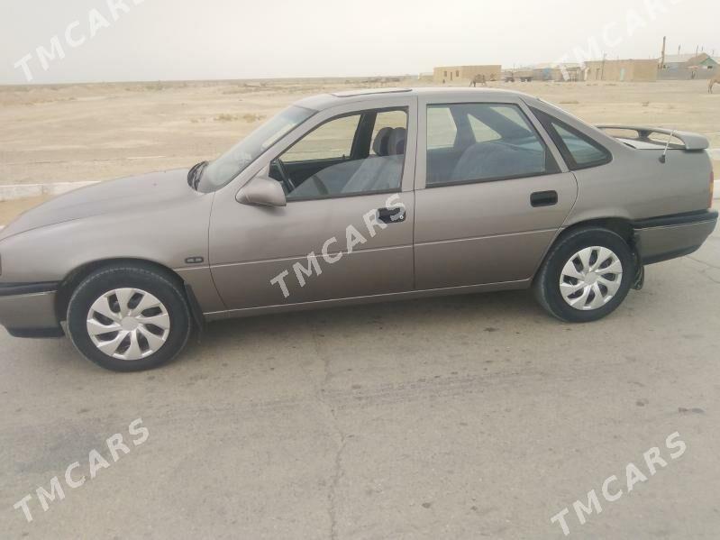 Opel Vectra 1989 - 34 000 TMT - Гумдаг - img 9