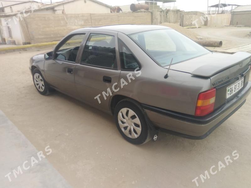 Opel Vectra 1989 - 34 000 TMT - Гумдаг - img 8