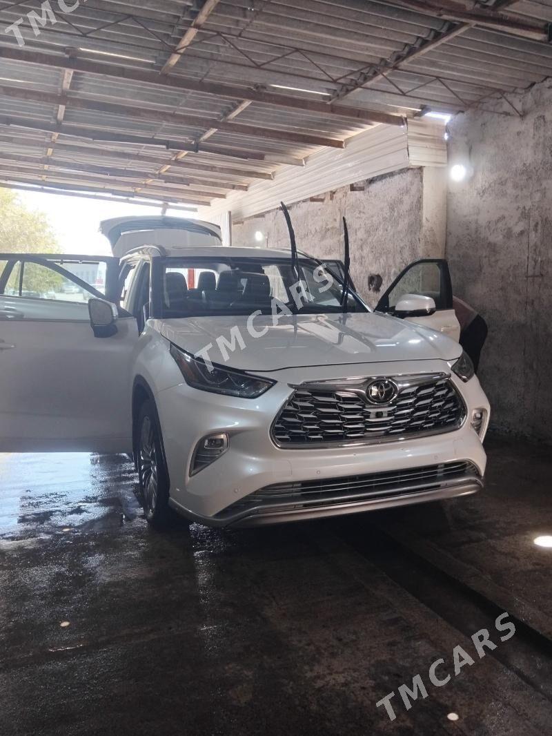 Toyota Highlander 2022 - 640 000 TMT - Мары - img 3