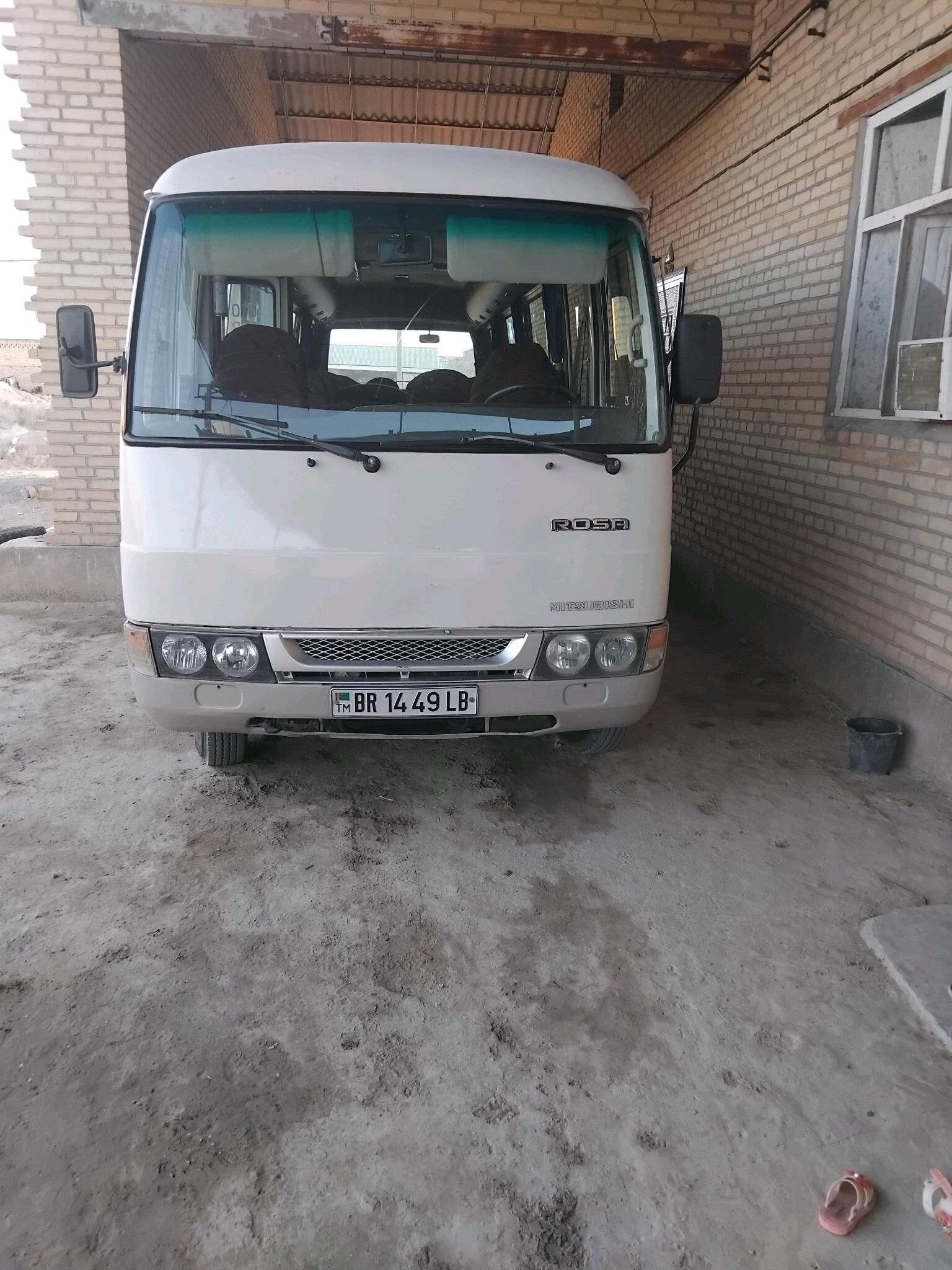 Mitsubishi Rosa 2005 - 250 000 TMT - Saýat - img 6