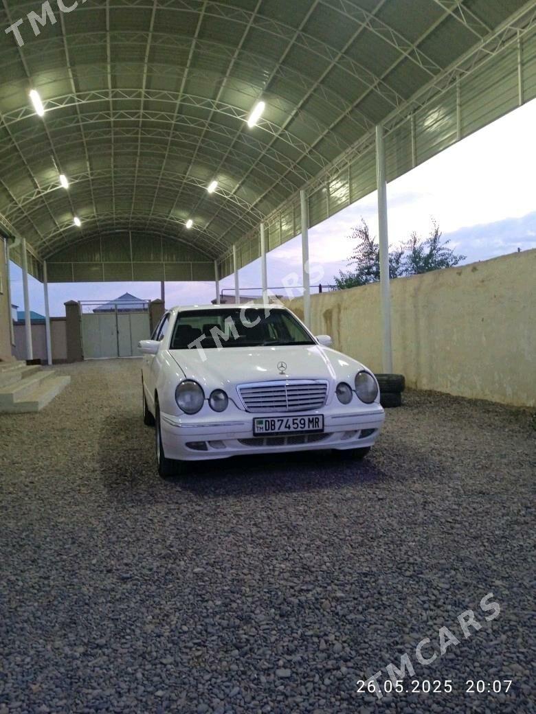 Mercedes-Benz E-Class 2001 - 65 000 TMT - Ýolöten - img 3