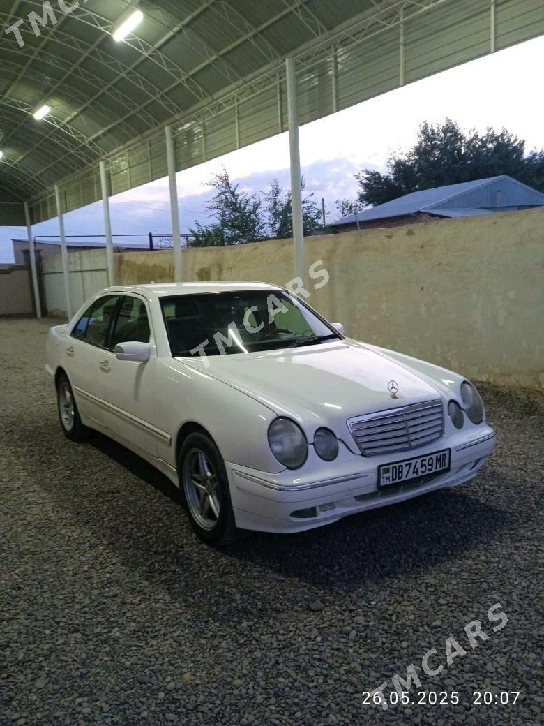 Mercedes-Benz E-Class 2001 - 65 000 TMT - Ýolöten - img 4