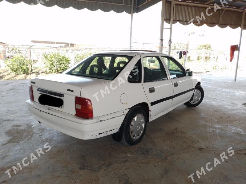 Opel Vectra 1992 - 19 000 TMT - Мары - img 5