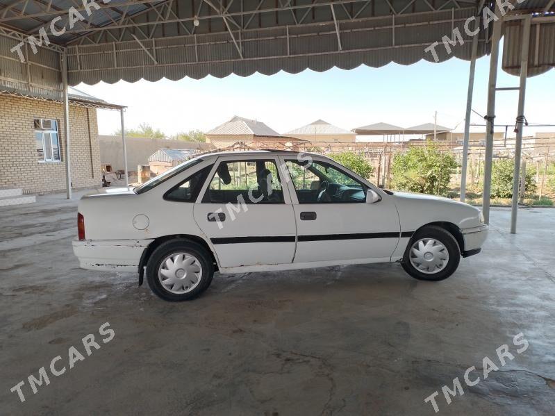 Opel Vectra 1992 - 19 000 TMT - Мары - img 2