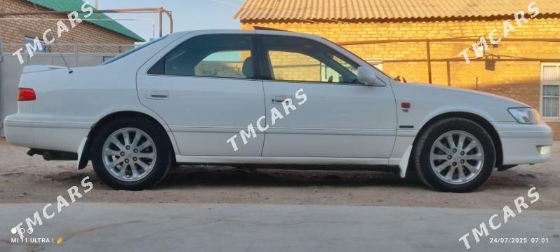 Toyota Camry 2001 - 220 000 TMT - Бабадайхан - img 5