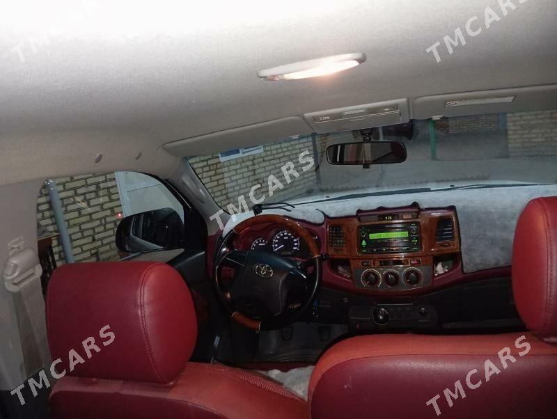 Toyota Hilux 2013 - 320 000 TMT - Sarahs - img 4