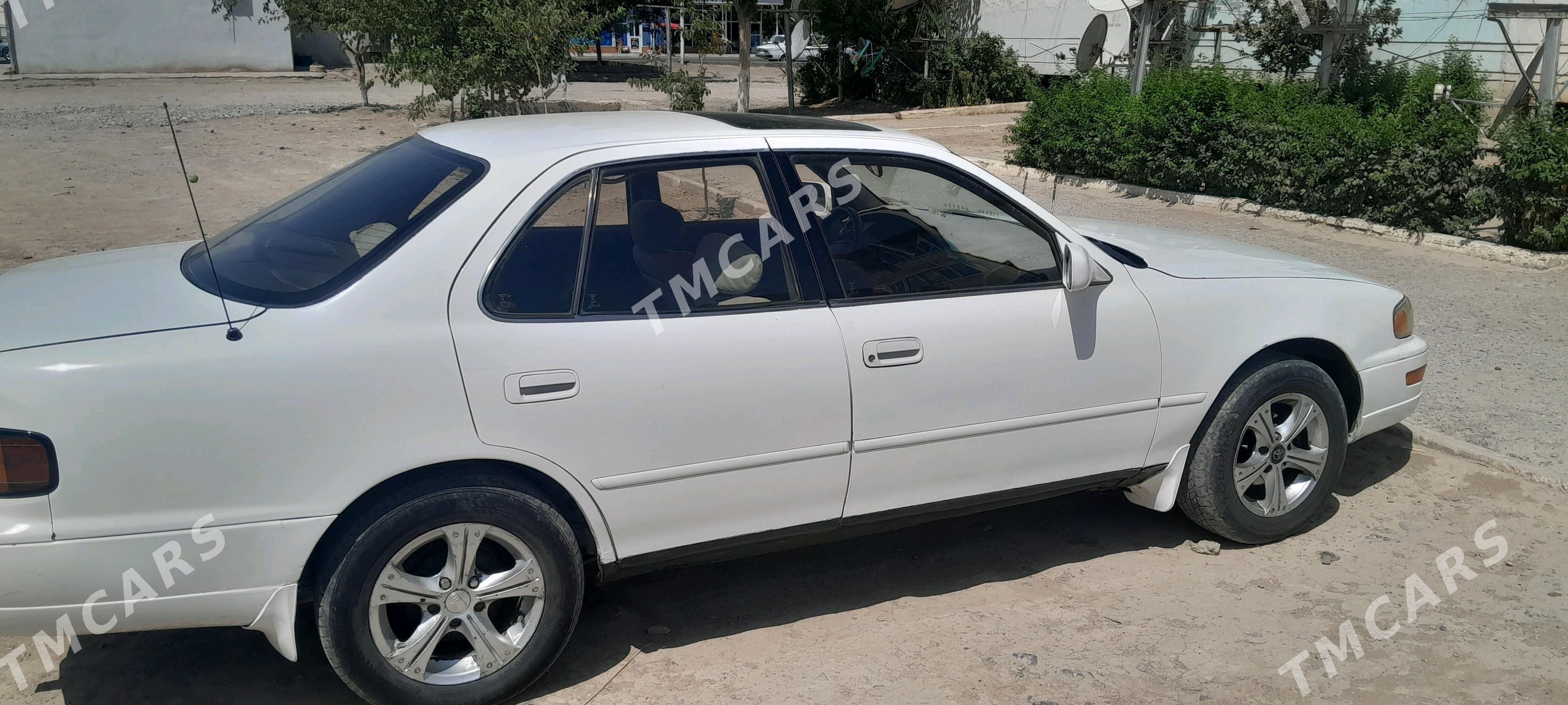 Toyota Camry 1993 - 72 000 TMT - Байрамали - img 2