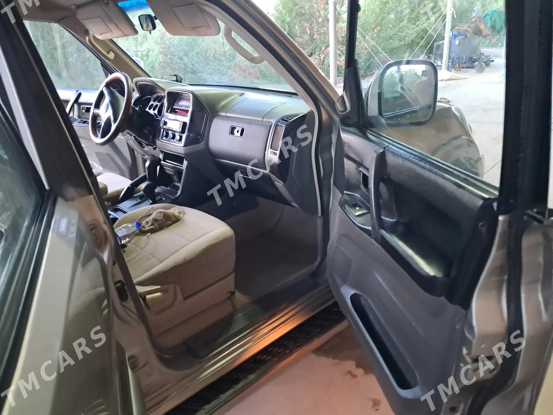 Mitsubishi Pajero 2004 - 140 000 TMT - Köneürgenç - img 4
