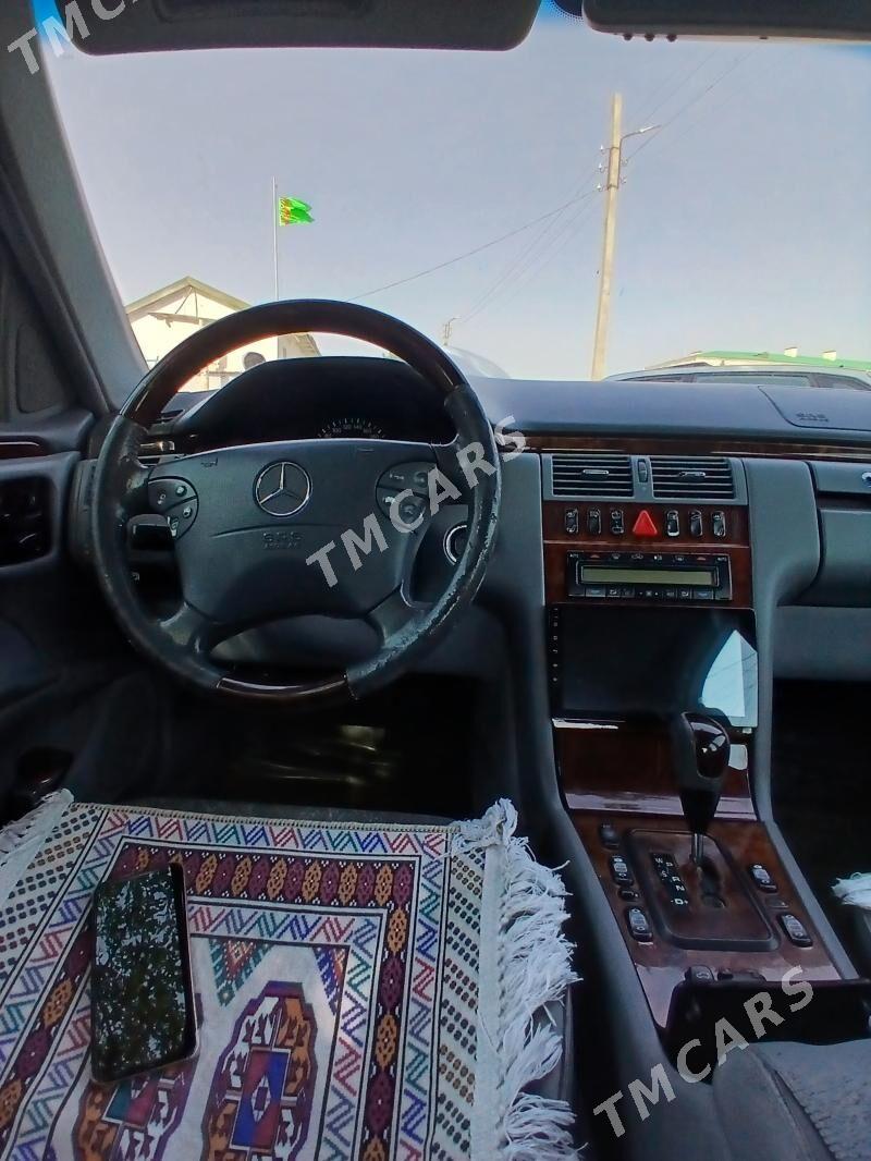 Mercedes-Benz E320 2001 - 120 000 TMT - Türkmenbaşy - img 5