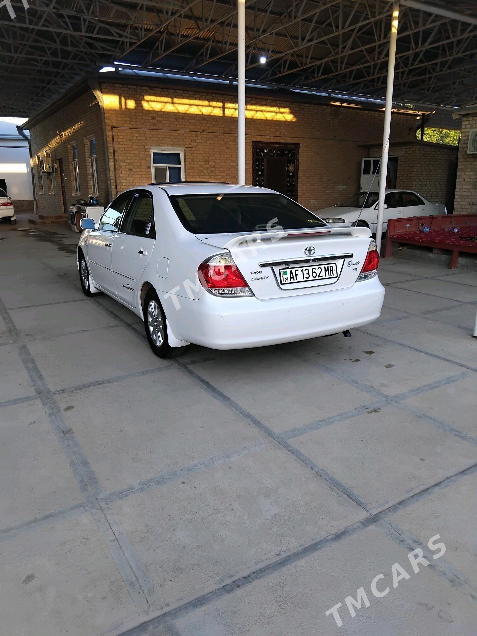 Toyota Camry 2003 - 190 000 TMT - Мары - img 4