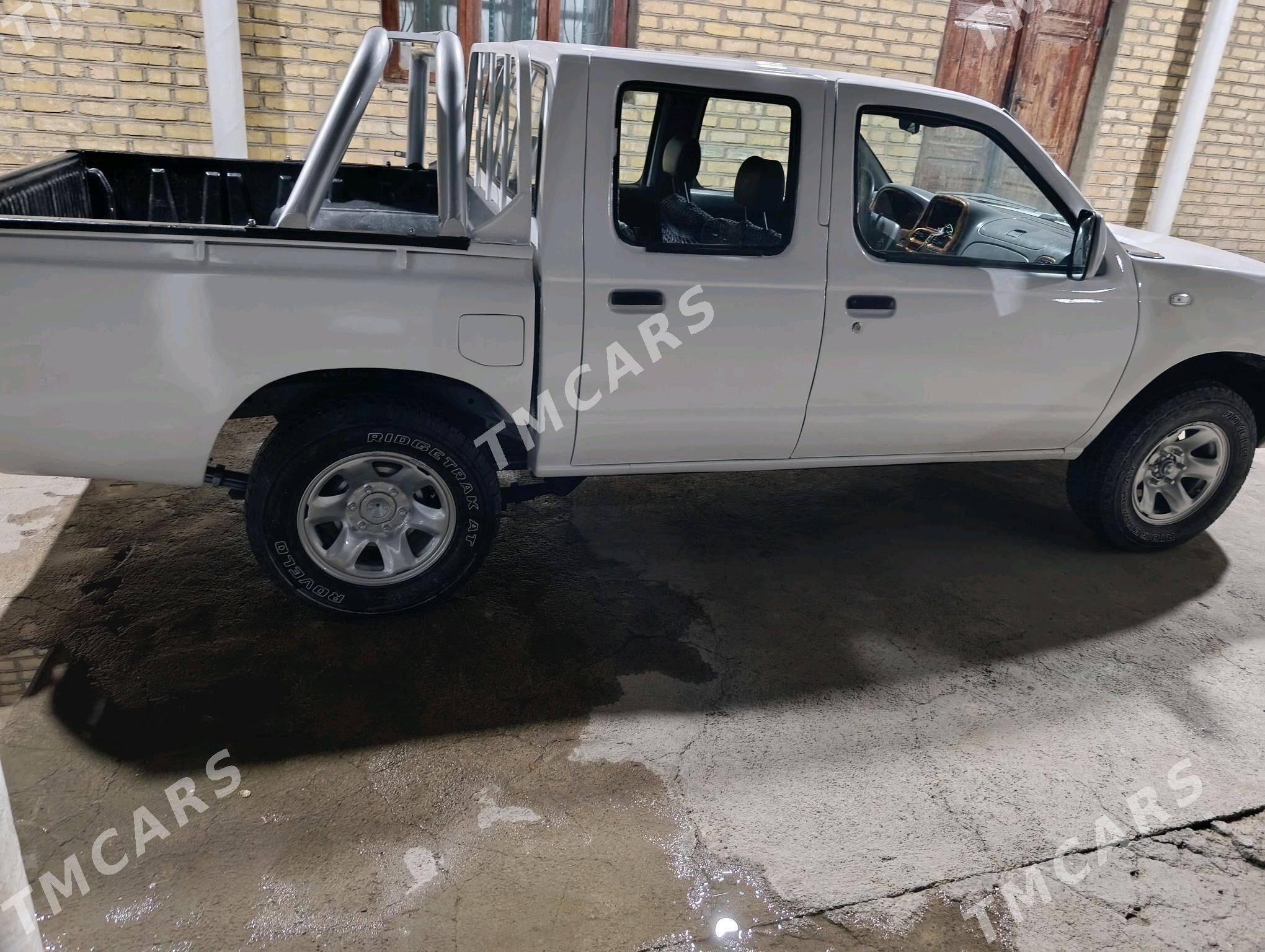 Nissan Navara 2007 - 140 000 TMT - Чоганлы - img 4
