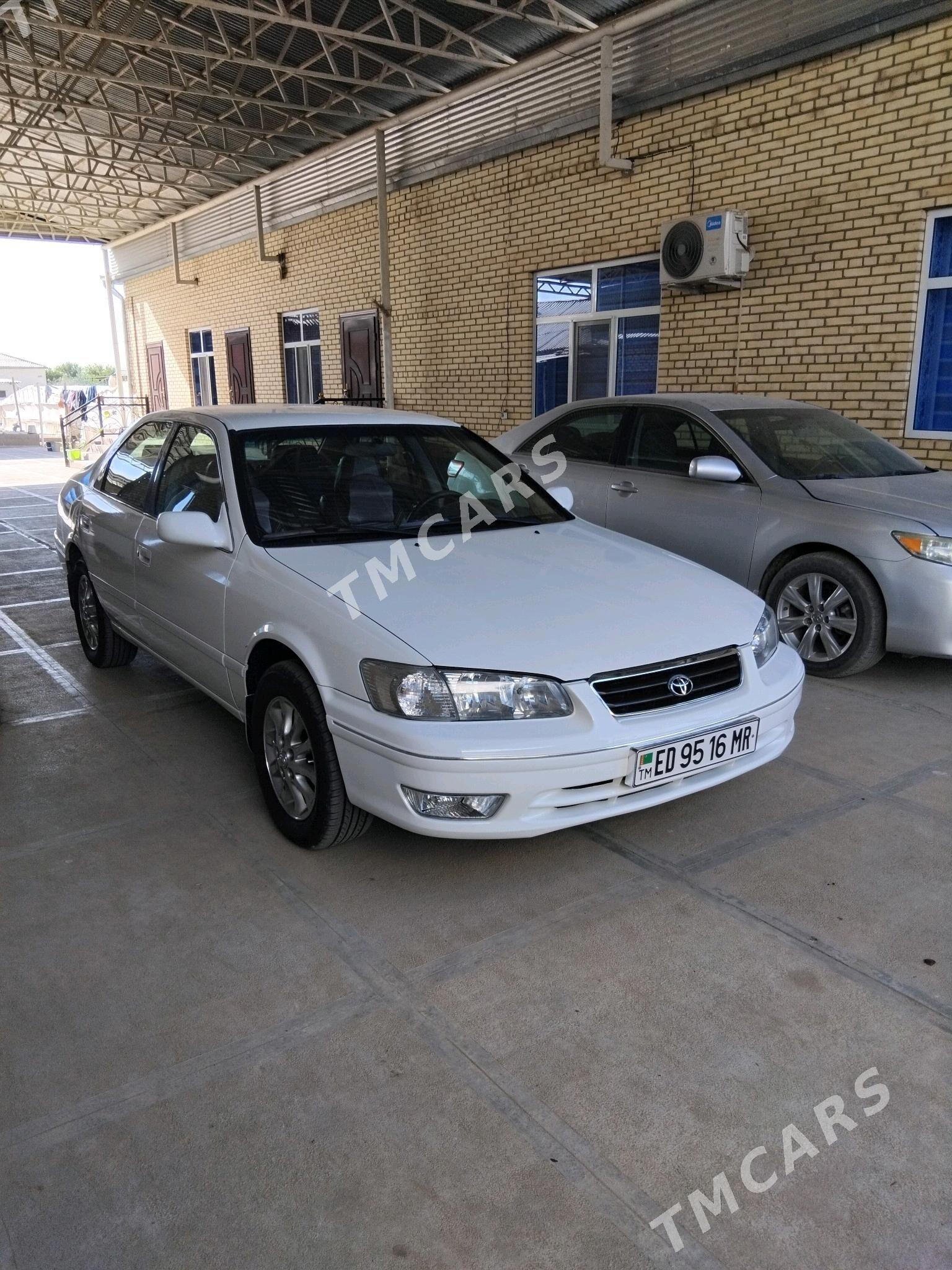 Toyota Camry 2000 - 140 000 TMT - Мары - img 3