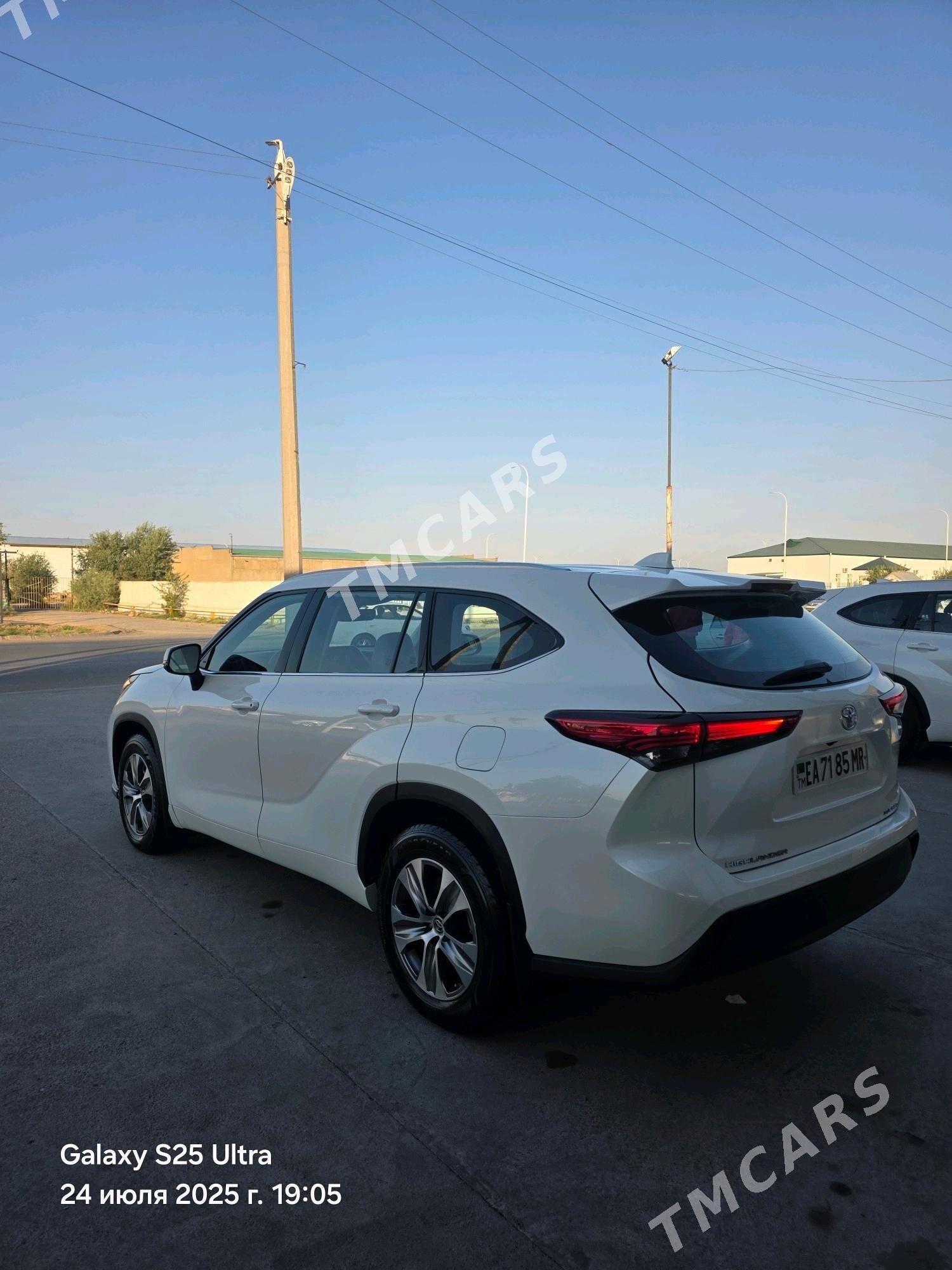 Toyota Highlander 2021 - 600 000 TMT - Мары - img 4