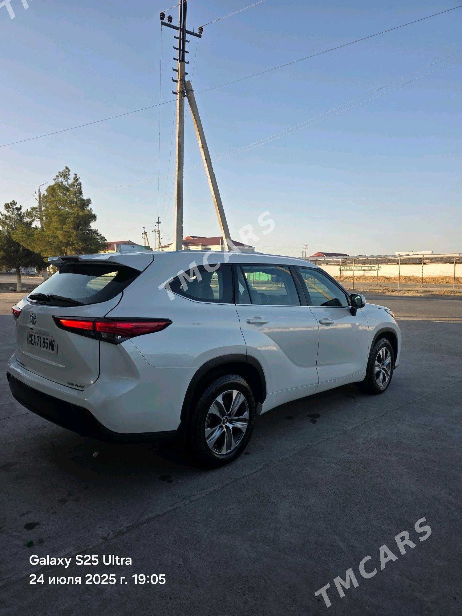 Toyota Highlander 2021 - 600 000 TMT - Мары - img 3