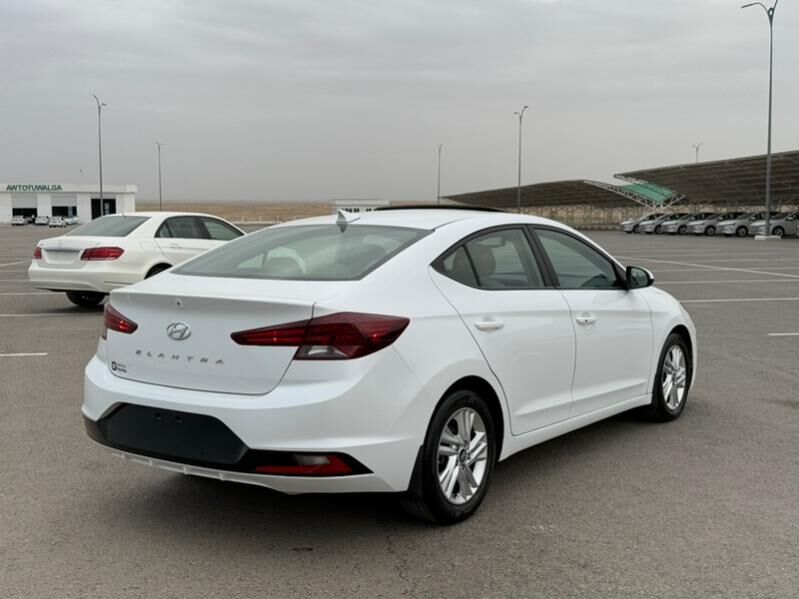 Hyundai Elantra 2020 - 268 000 TMT - Aşgabat - img 4