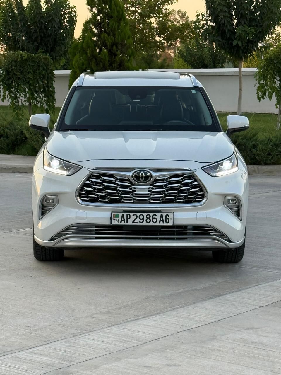 Toyota Highlander 2021 - 595 000 TMT - Ашхабад - img 2