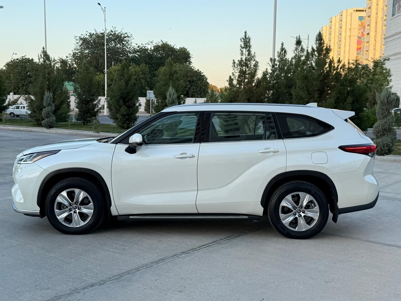 Toyota Highlander 2021 - 595 000 TMT - Ашхабад - img 6