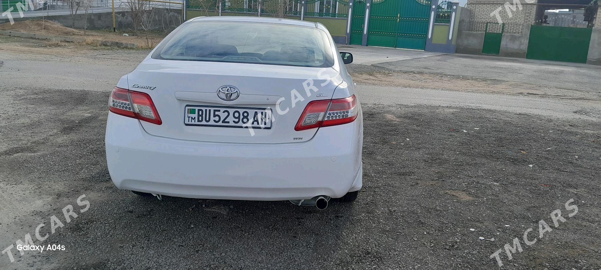 Toyota Camry 2011 - 135 000 TMT - Кака - img 4