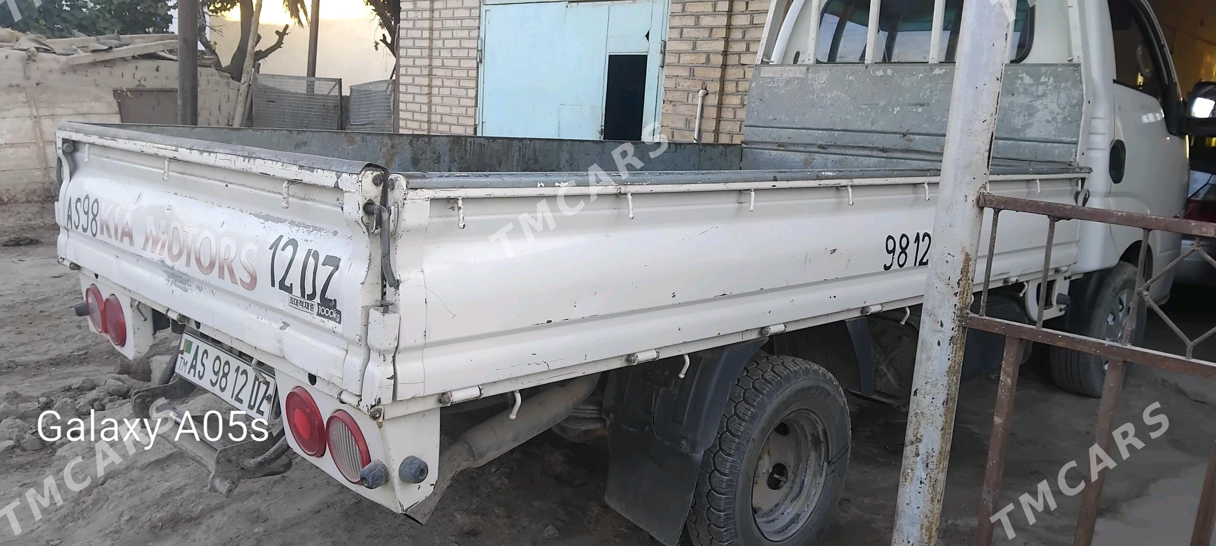 Kia Bongo 2012 - 160 000 TMT - Şabat etr. - img 2
