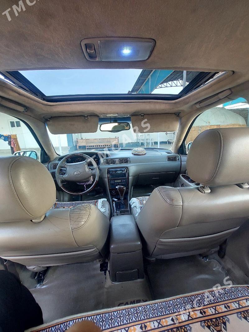 Toyota Camry 2001 - 165 000 TMT - Кака - img 5