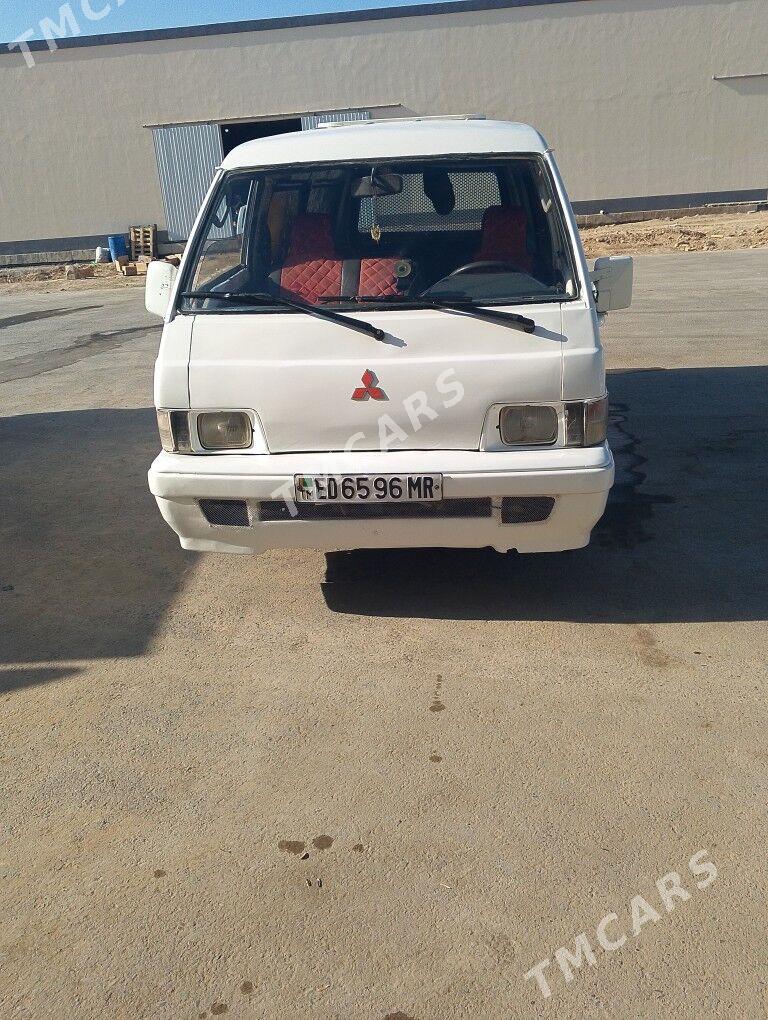 Mitsubishi Delica 1993 - 26 000 TMT - Векильбазар - img 4