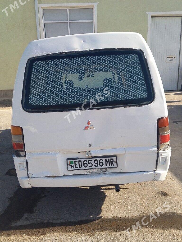 Mitsubishi Delica 1993 - 26 000 TMT - Векильбазар - img 3