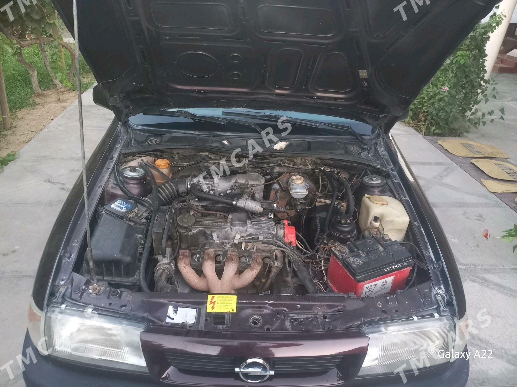 Opel Vectra 1993 - 44 000 TMT - Мары - img 2