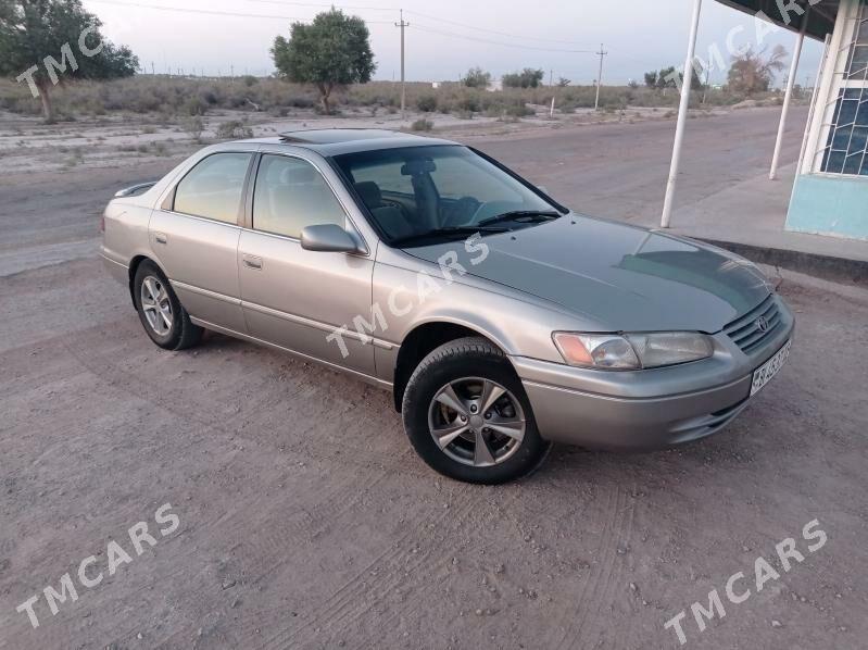 Toyota Camry 1997 - 130 000 TMT - Кёнеургенч - img 2