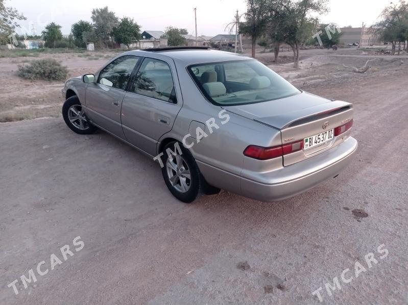 Toyota Camry 1997 - 130 000 TMT - Кёнеургенч - img 4
