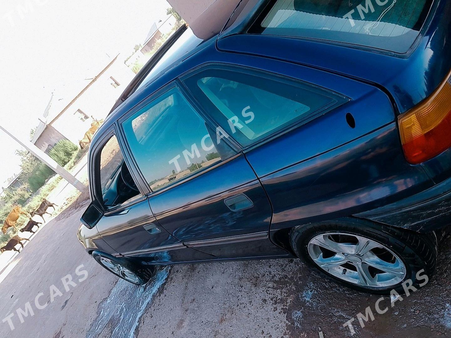 Opel Astra 1994 - 40 000 TMT - Gubadag - img 3