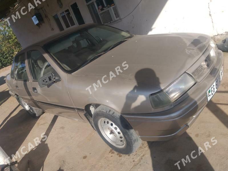 Opel Vectra 1989 - 25 000 TMT - Векильбазар - img 2