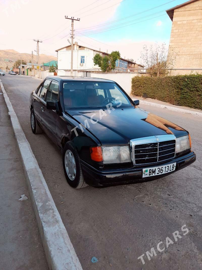 Mercedes-Benz 230E 1987 - 30 000 TMT - Магданлы - img 4