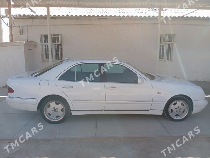 Mercedes-Benz E320 1996 - 65 000 TMT - Babadaýhan - img 3