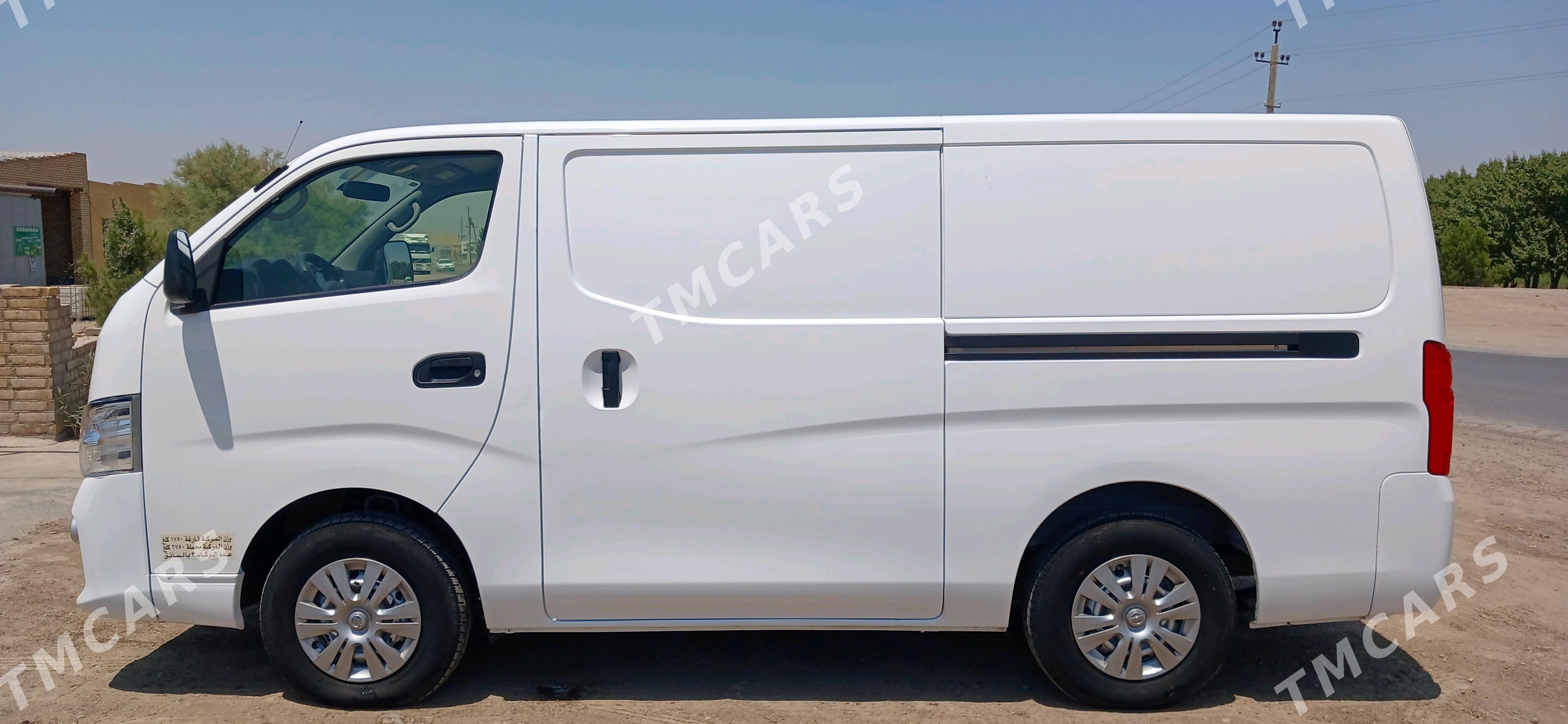 Nissan Urvan 2021 - 315 000 TMT - Kerki - img 3