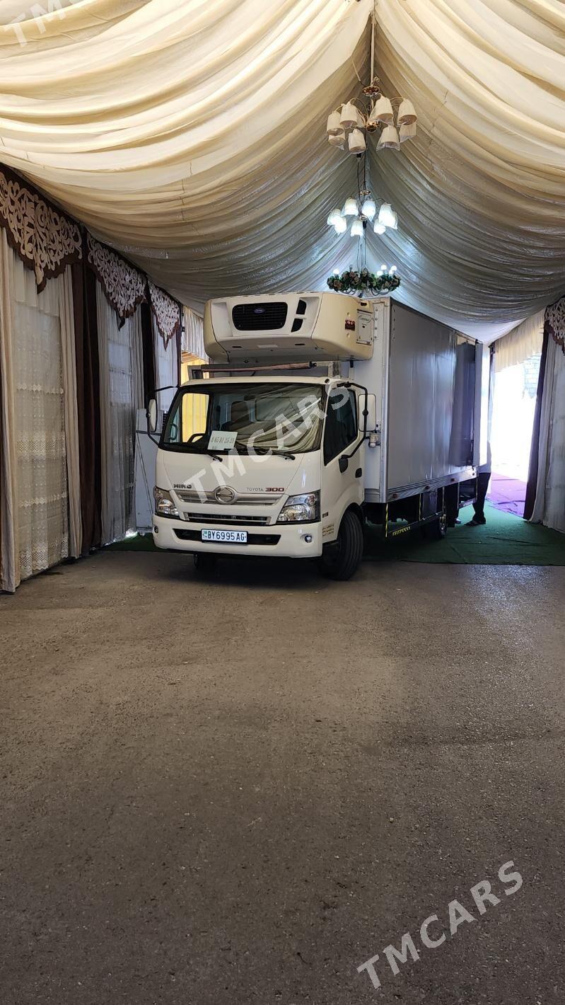 Toyota Hino 2020 - 685 000 TMT - Aşgabat - img 4