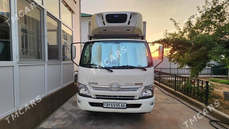 Toyota Hino 2020 - 685 000 TMT - Aşgabat - img 9