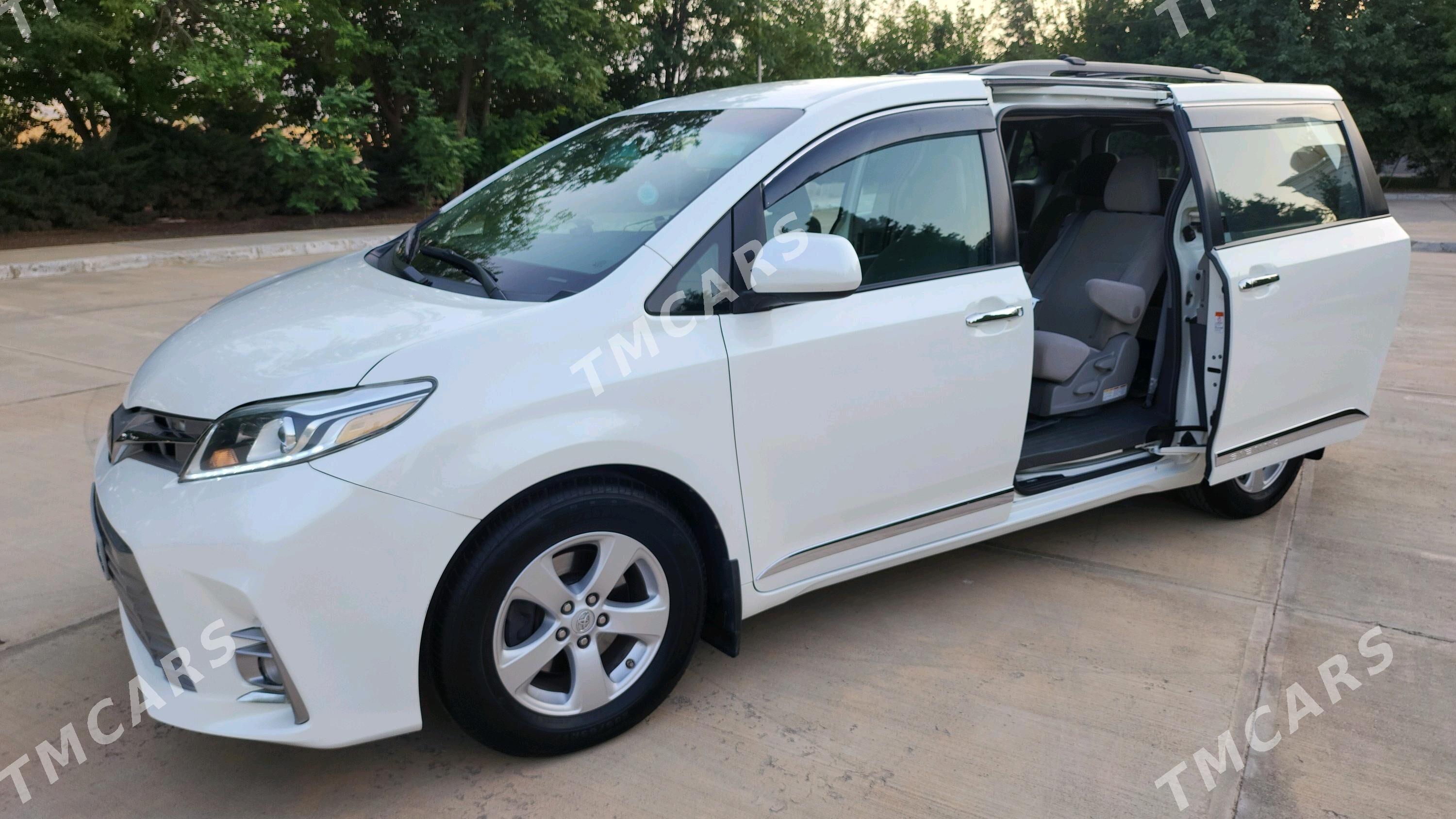 Toyota Sienna 2017 - 362 000 TMT - Aşgabat - img 9