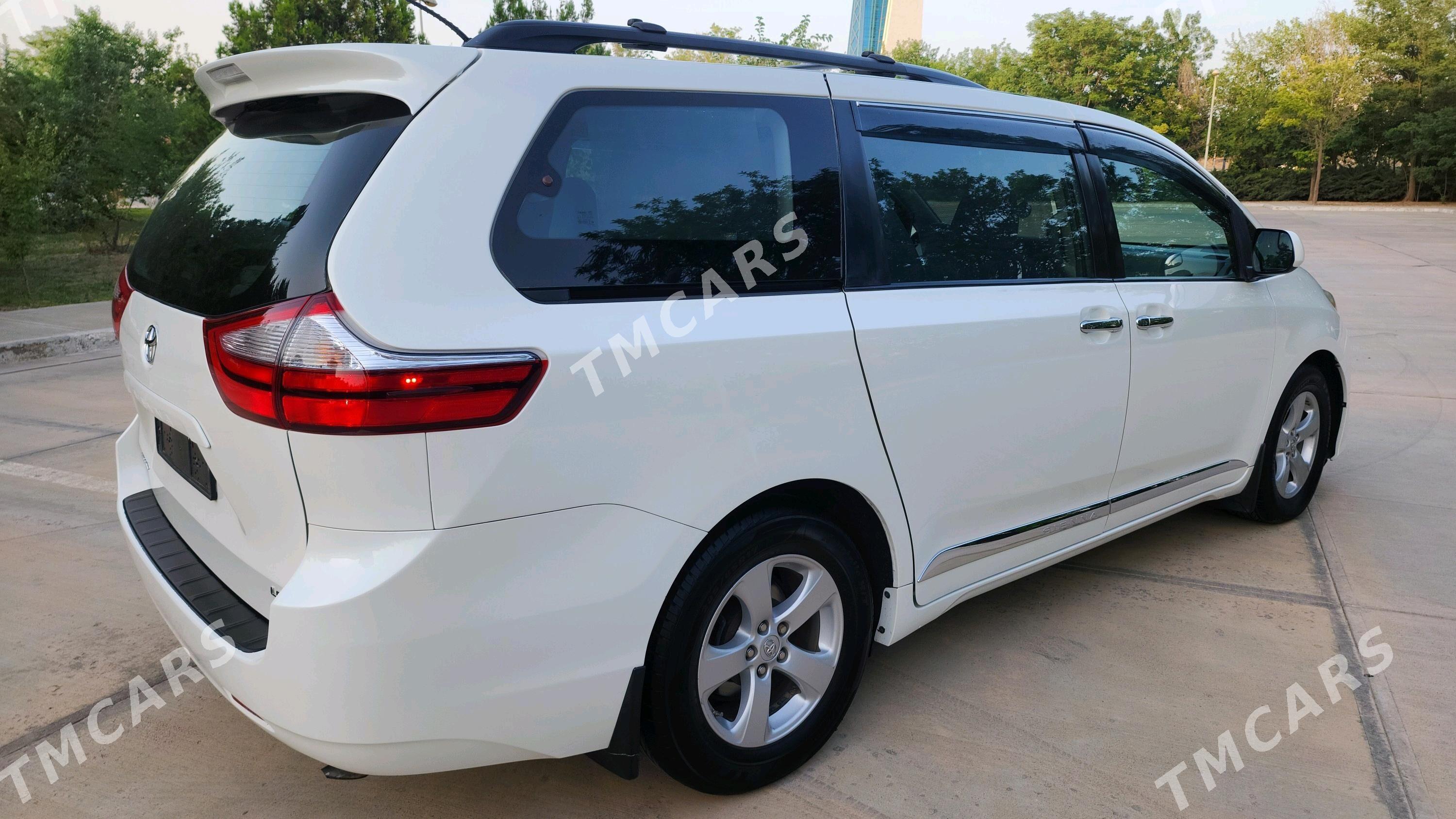 Toyota Sienna 2017 - 362 000 TMT - Aşgabat - img 5