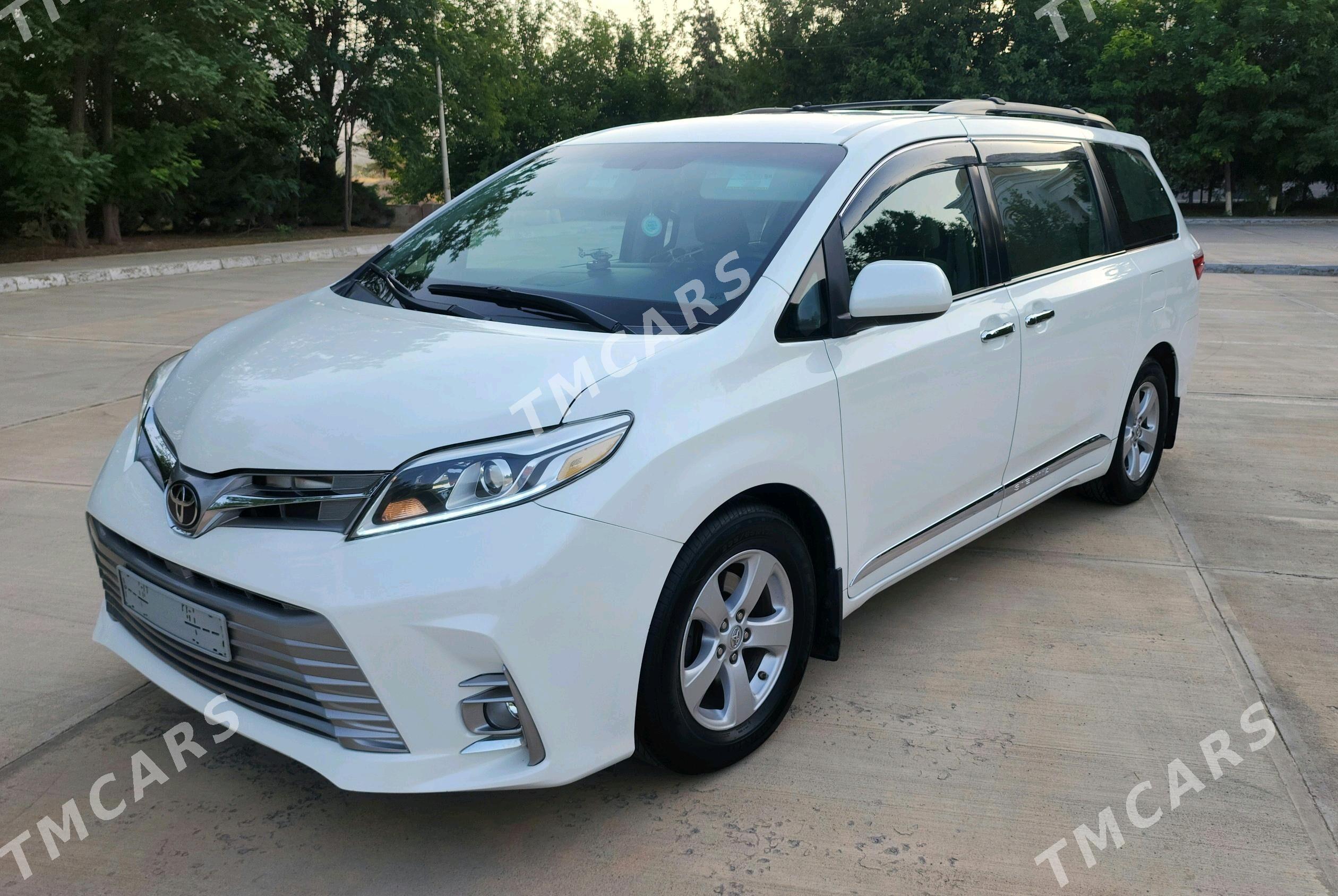 Toyota Sienna 2017 - 362 000 TMT - Aşgabat - img 3