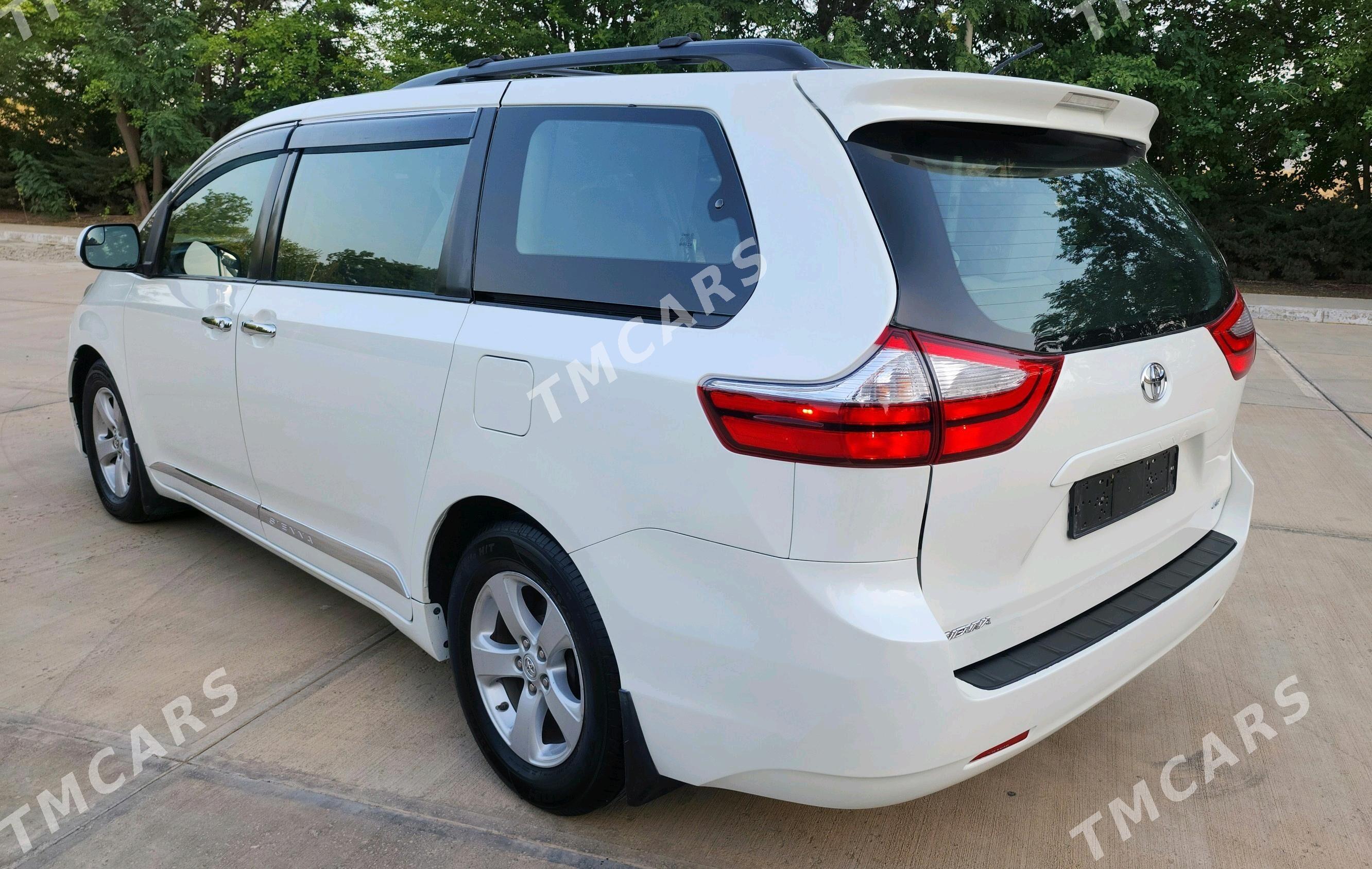 Toyota Sienna 2017 - 362 000 TMT - Aşgabat - img 4