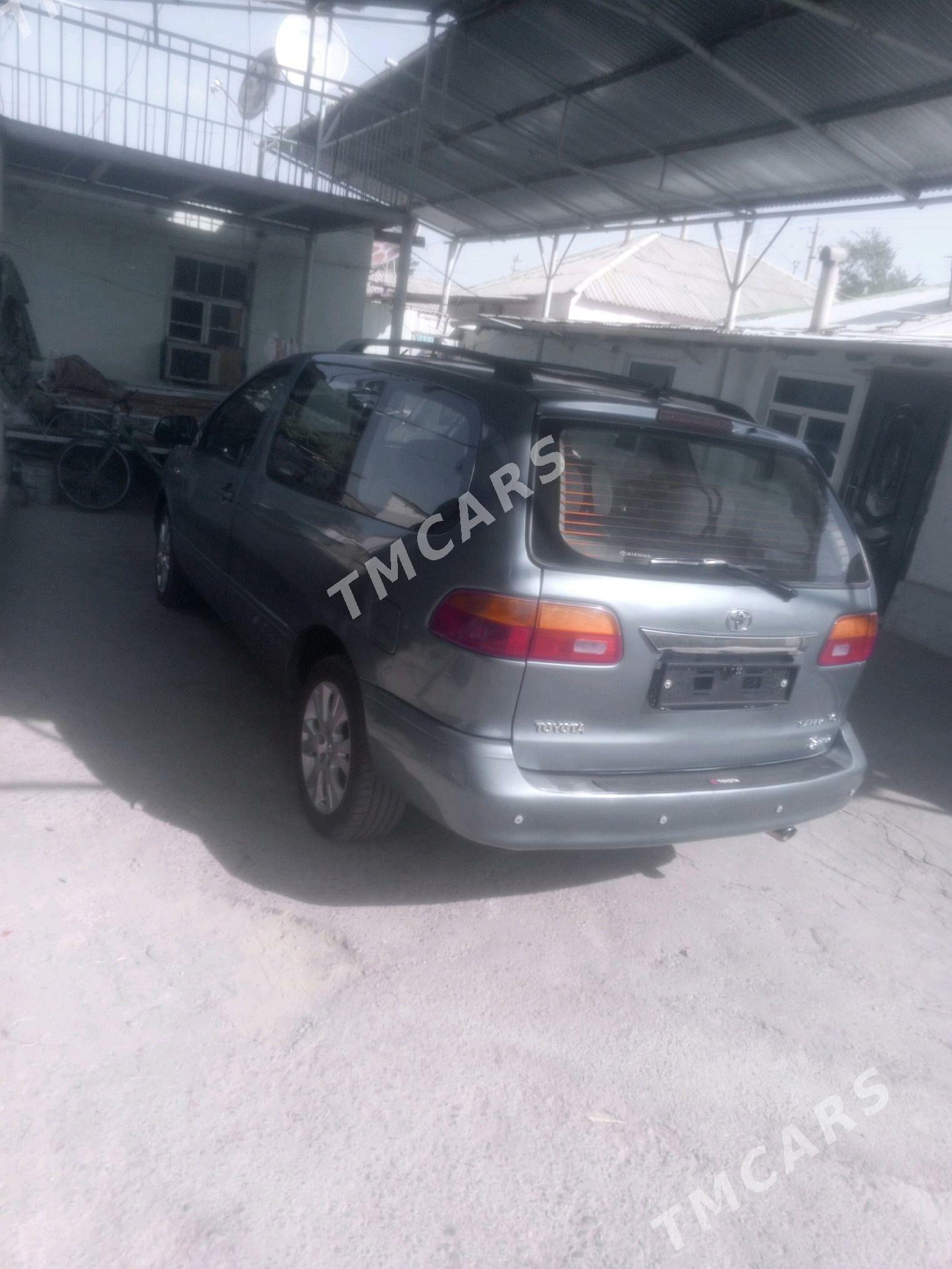 Toyota Sienna 1999 - 145 000 TMT - Ашхабад - img 2