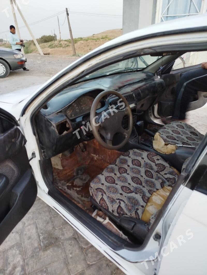 Toyota Carina 1995 - 29 000 TMT - Ёлётен - img 4