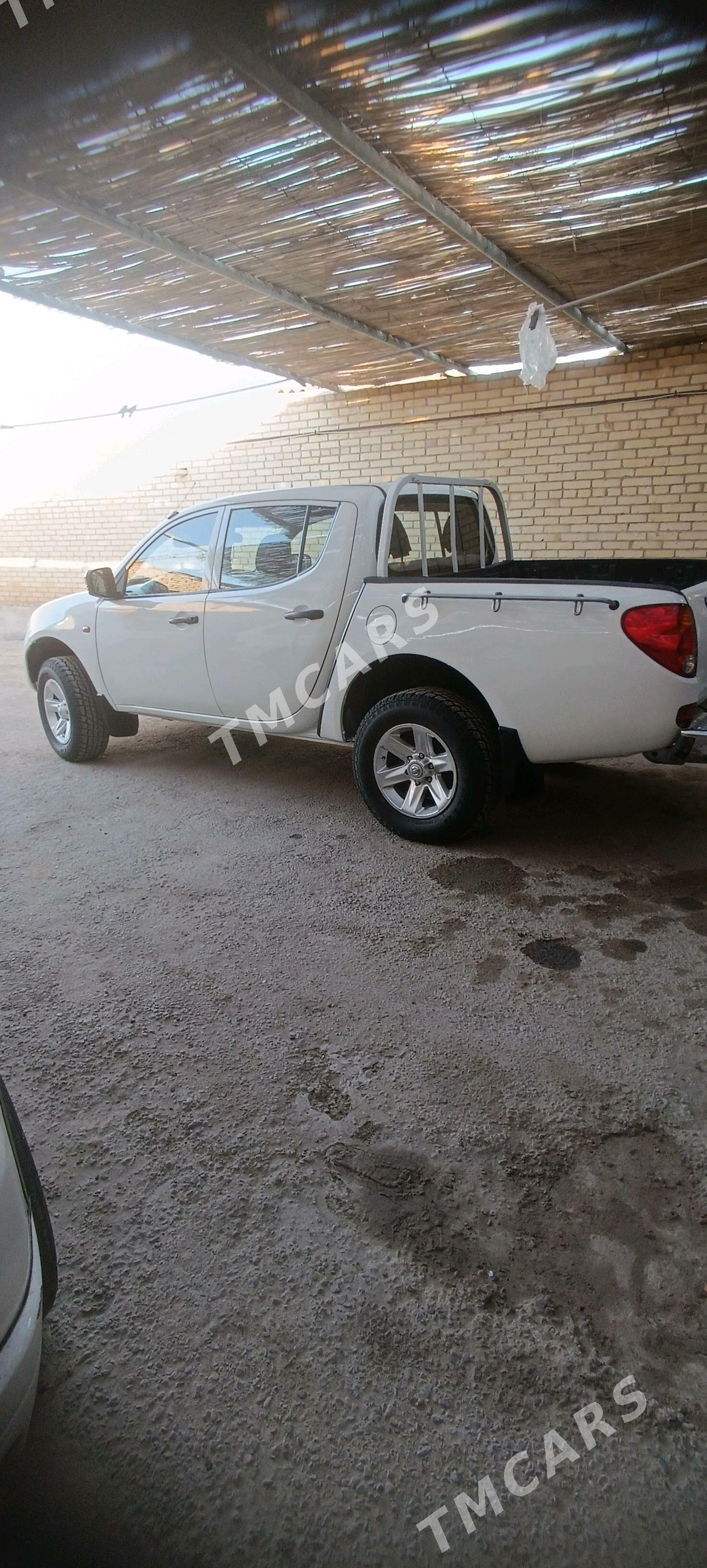 Mitsubishi L200 2008 - 130 000 TMT - Фарап - img 6