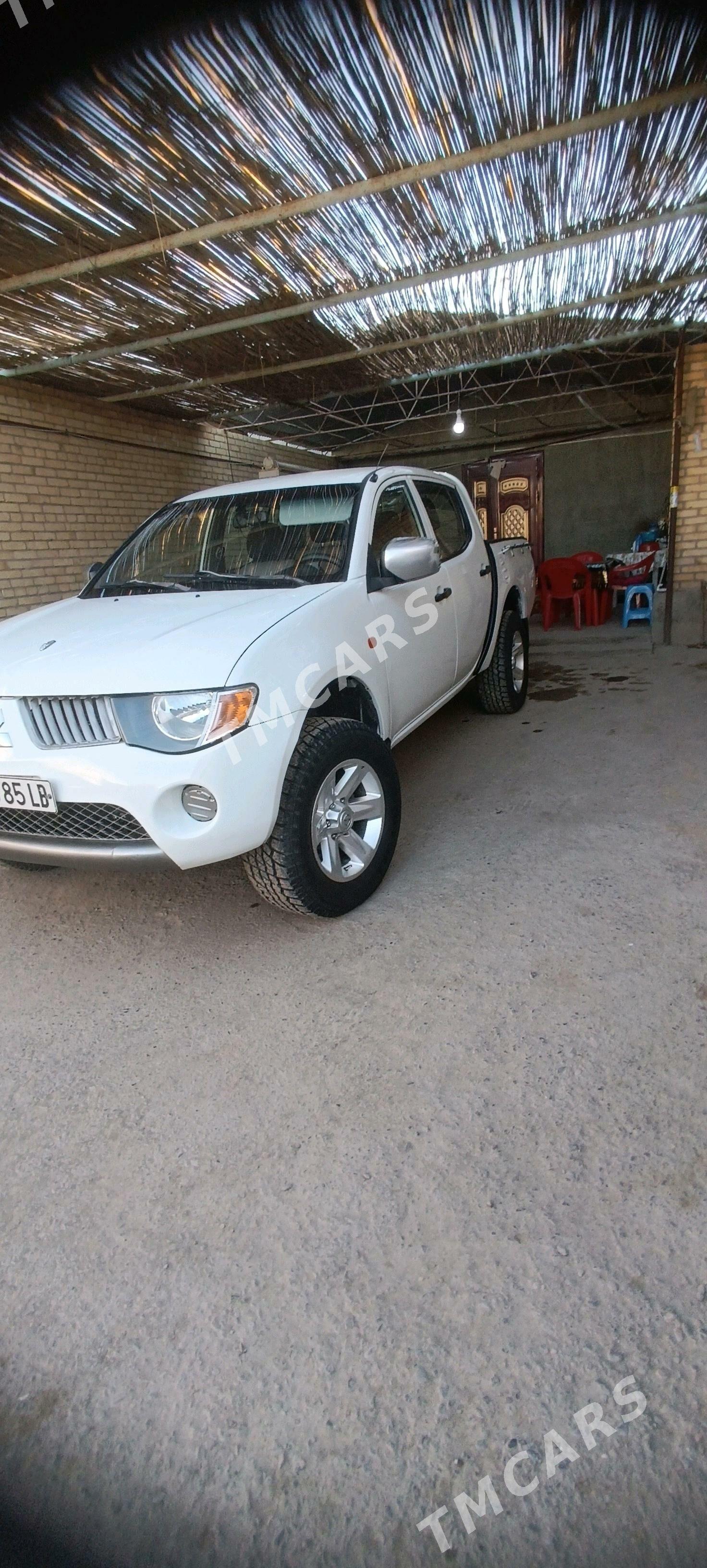 Mitsubishi L200 2008 - 130 000 TMT - Фарап - img 5