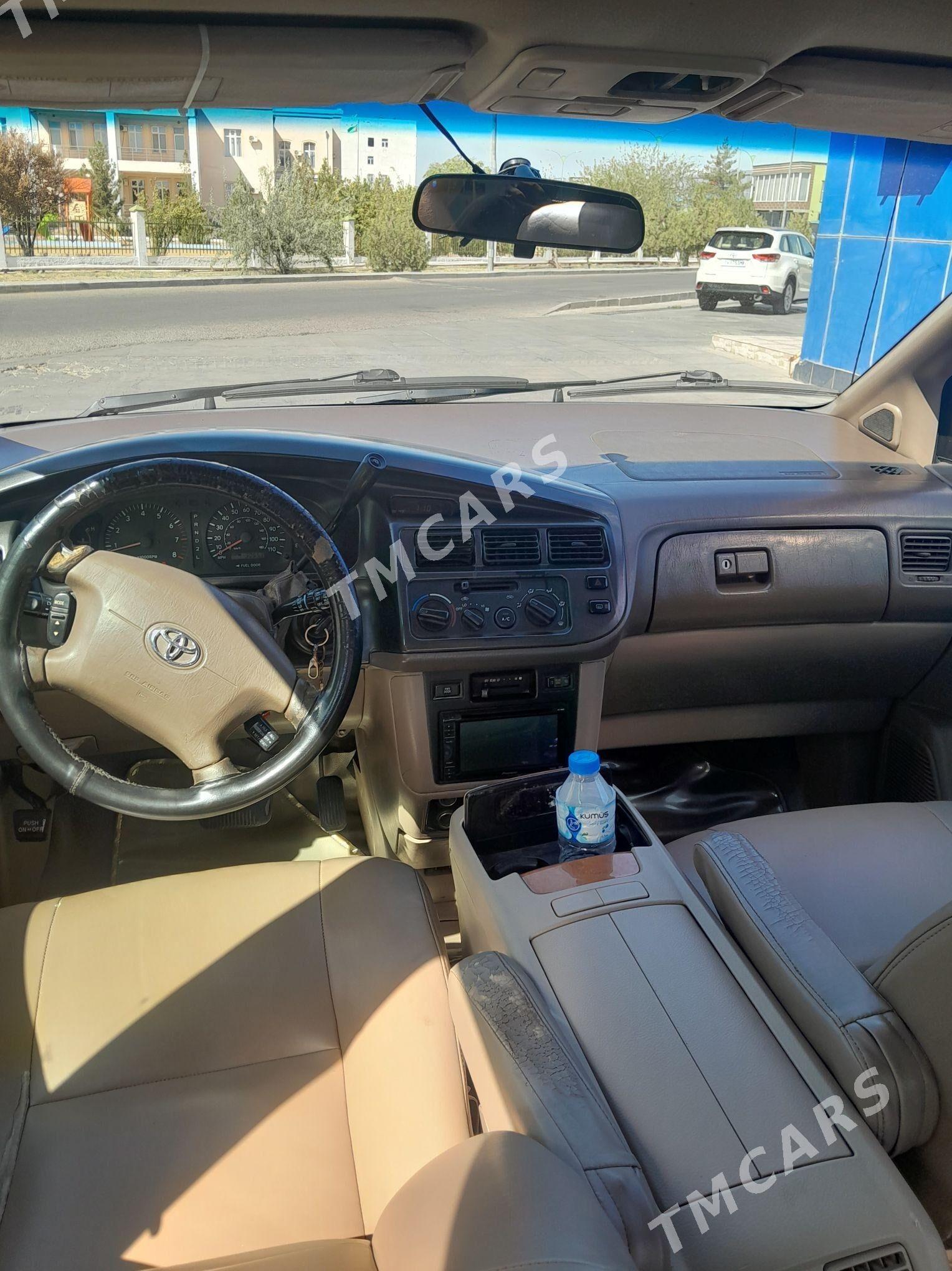 Toyota Sienna 1999 - 135 000 TMT - Мары - img 4