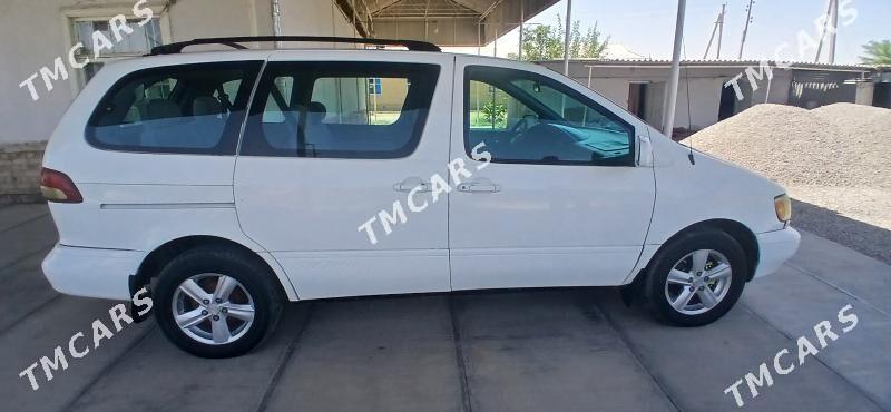 Toyota Sienna 1999 - 160 000 TMT - Туркменгала - img 5