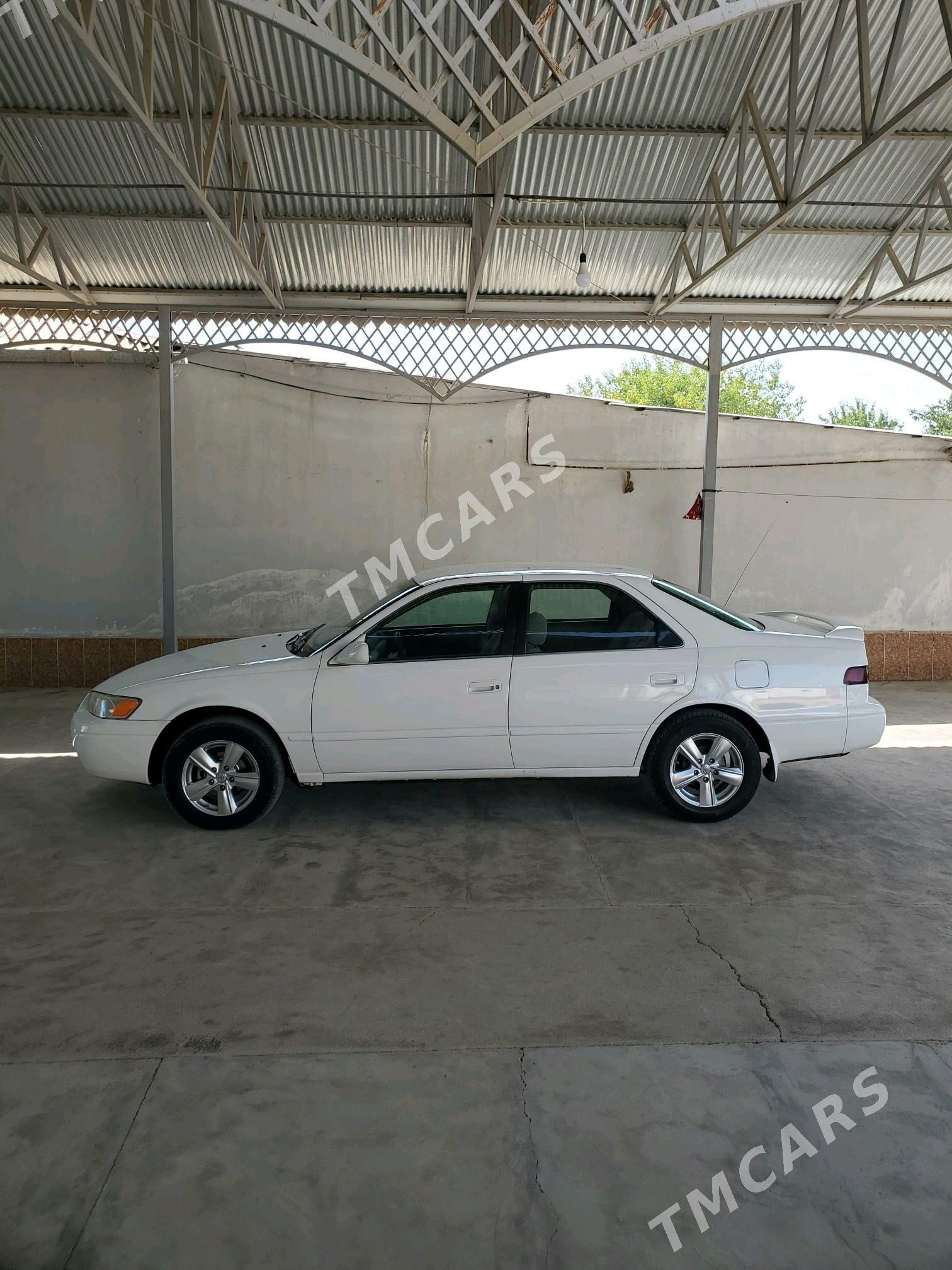 Toyota Camry 1998 - 113 000 TMT - Kaka - img 4